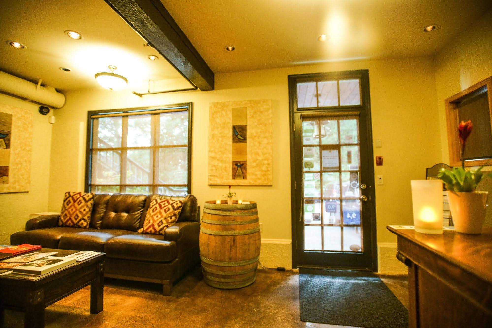 Bonniebrook Lodge Gibsons Ngoại thất bức ảnh