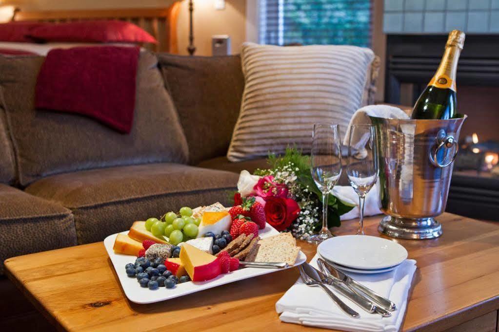 Bonniebrook Lodge Gibsons Ngoại thất bức ảnh