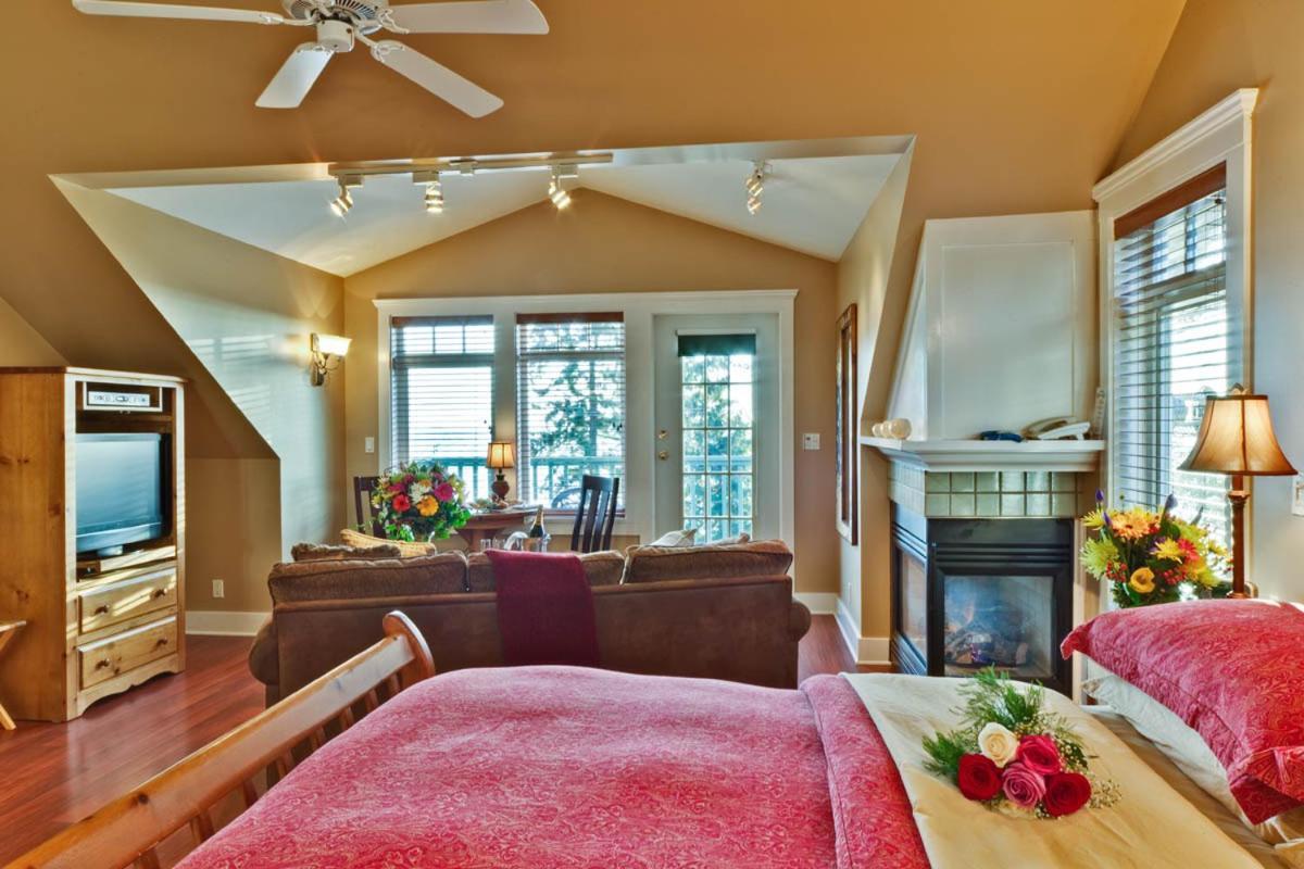 Bonniebrook Lodge Gibsons Ngoại thất bức ảnh